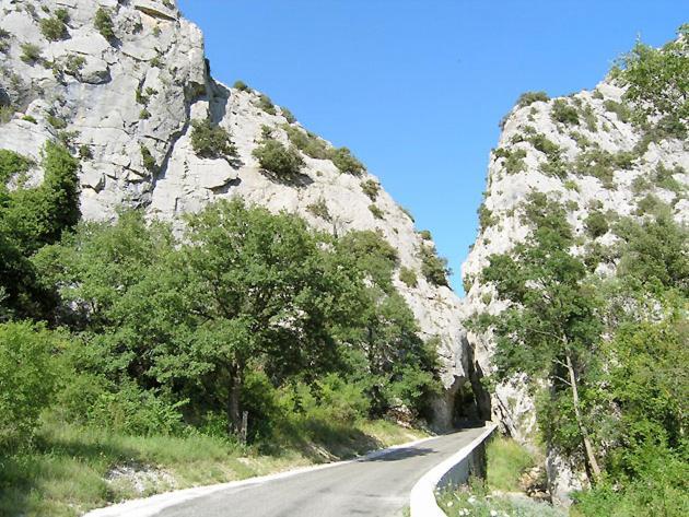 La Baptistine Face Au Ventoux La Clue Plaisians Exteriér fotografie